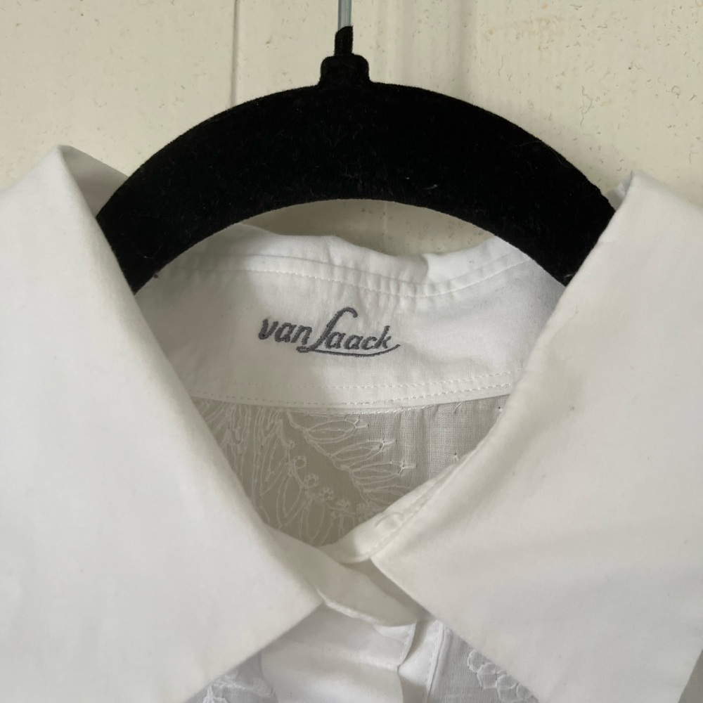 VAN LAACK embroidered button-down blouse - Picture 4 of 11